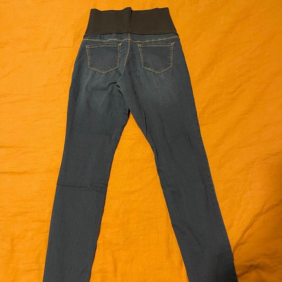 Medium Wash Natalie Jegging - 28" - Thyme Maternity - Picture 7 of 8